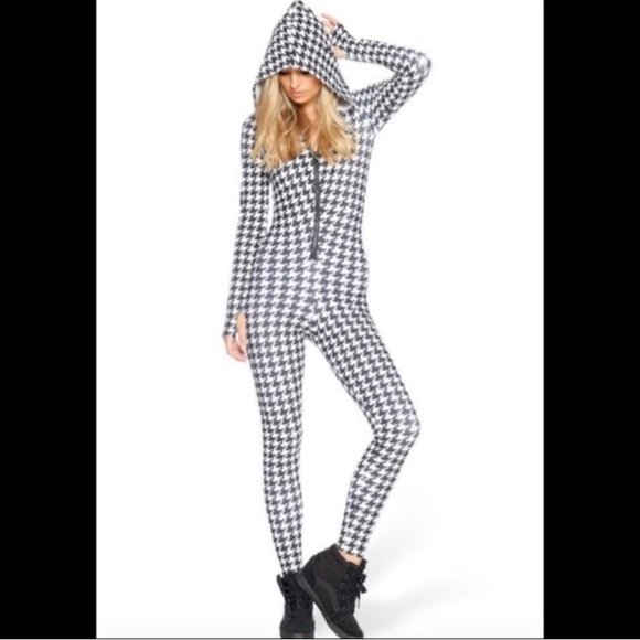 Blackmilk Rare Houndstooth Snuggle Suit In Size Large - Picture 2 of 8